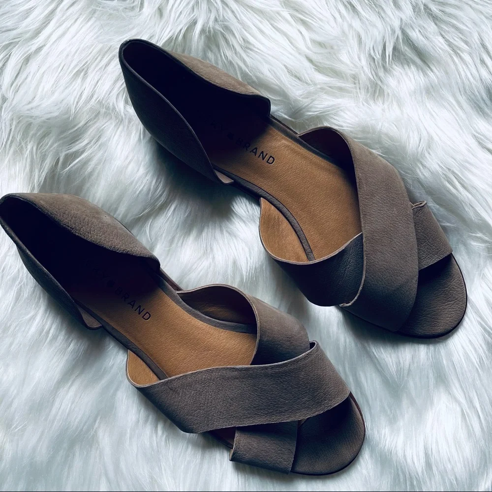 Lucky Brand Sandals 💕 - Picture 1 of 3
